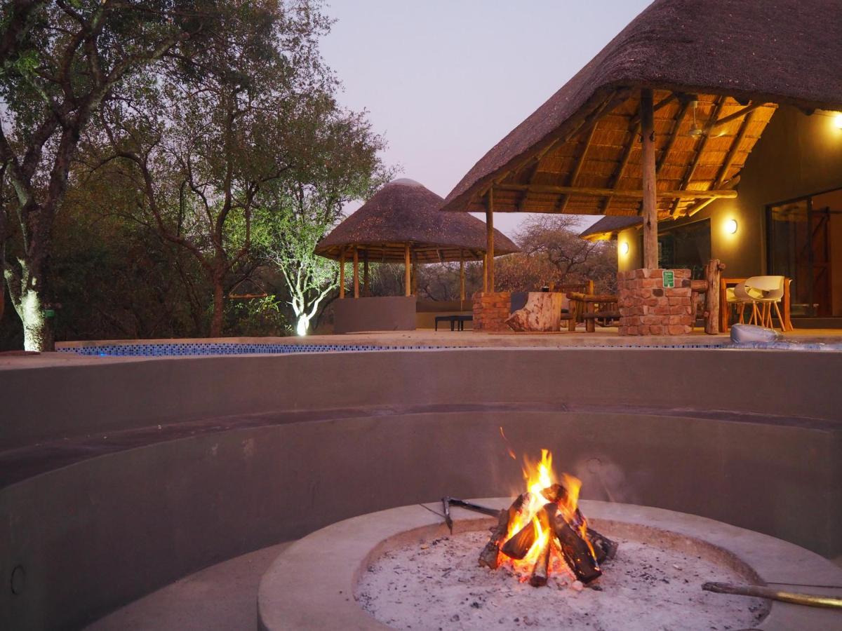 Pata Pata House Villa Marloth Park Bagian luar foto